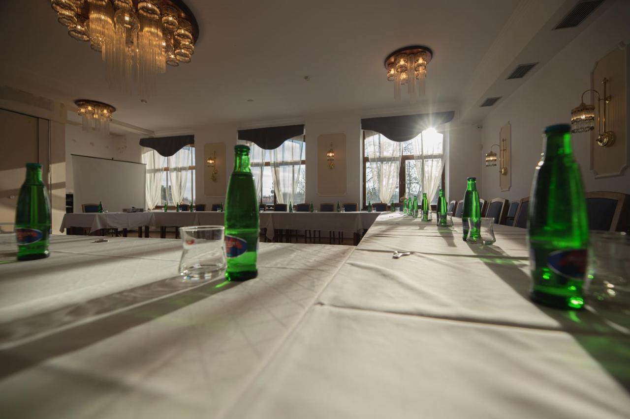 Hotel Petrin Jablonec nad Nisou Eksteriør bilde