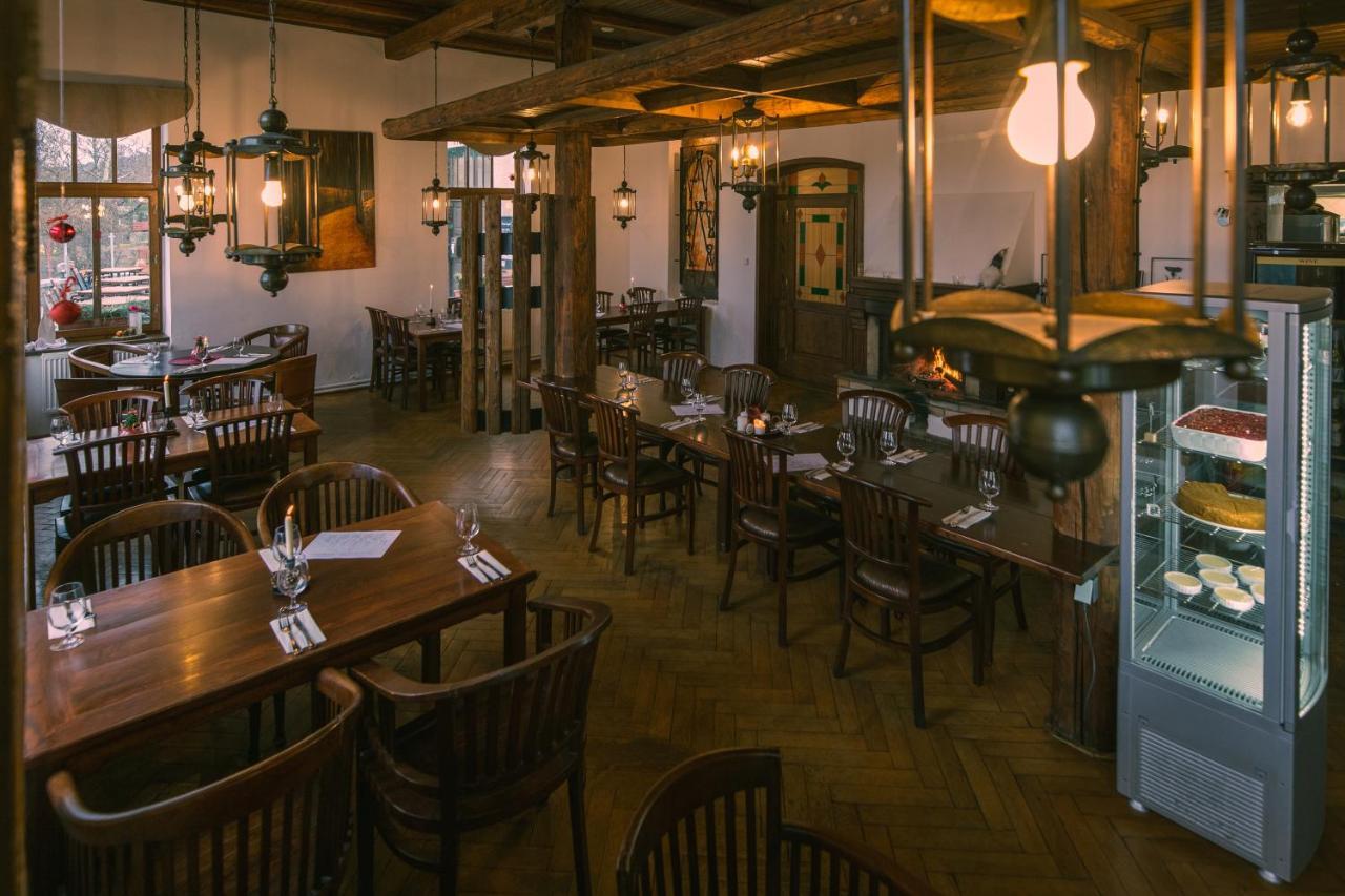 Hotel Petrin Jablonec nad Nisou Eksteriør bilde